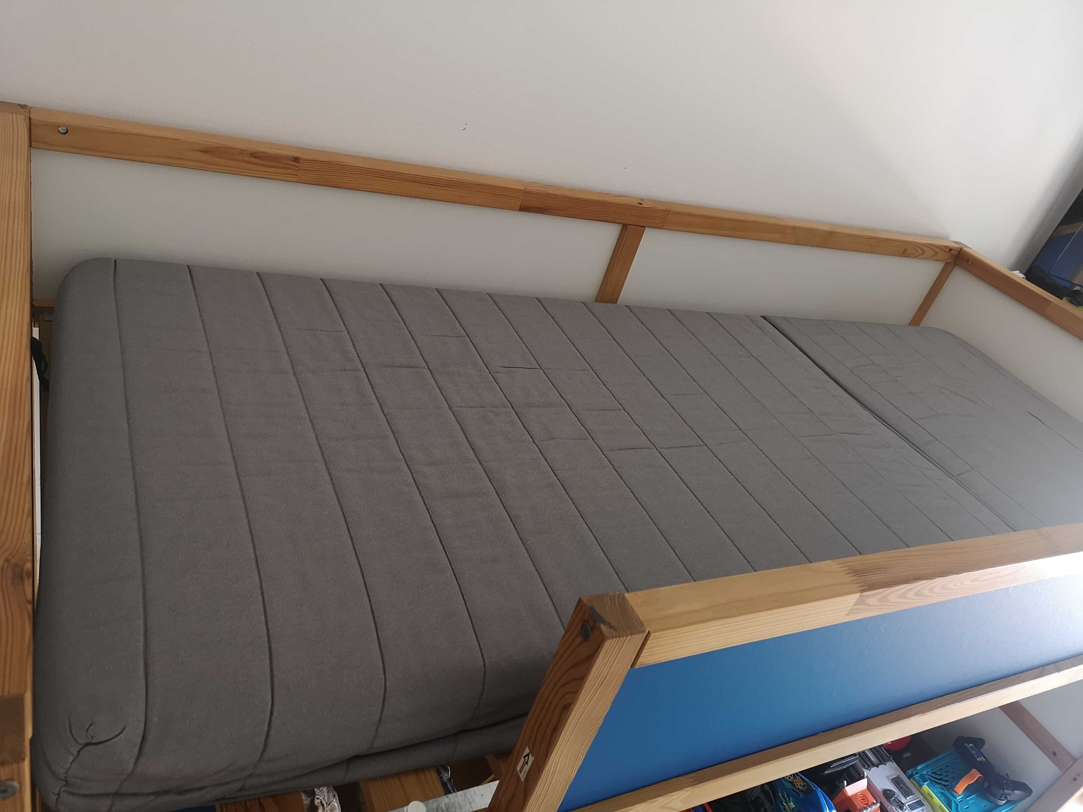 Cama de criança reversível Ikea