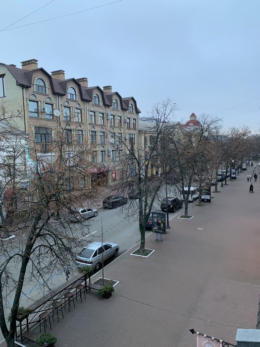 Здам 2-кімн.кв. по вул. Соборна, центр, район площі