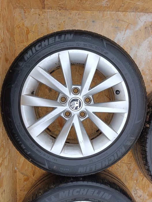 Диски титанові оригінал шкода R16. Ціна 11000 за все