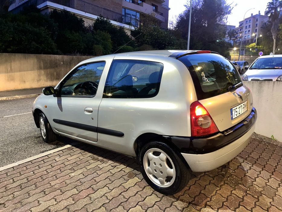 Renault Clio 1.2 16V 2000
