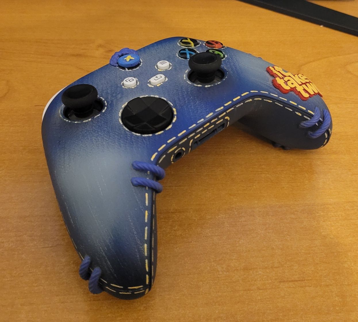 Limitowany Kontroler/Pad Xbox It Takes Two "May" Edition