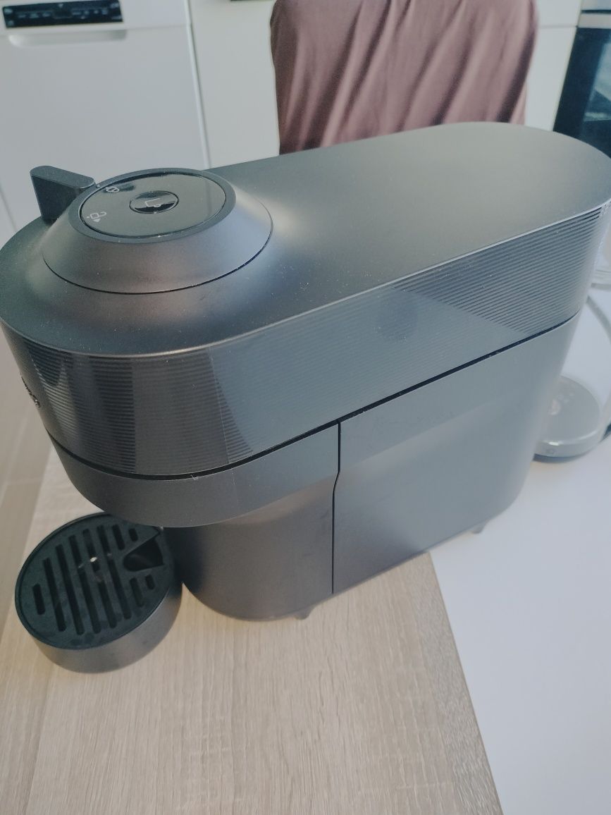 Máquina Nespresso vertuo pop