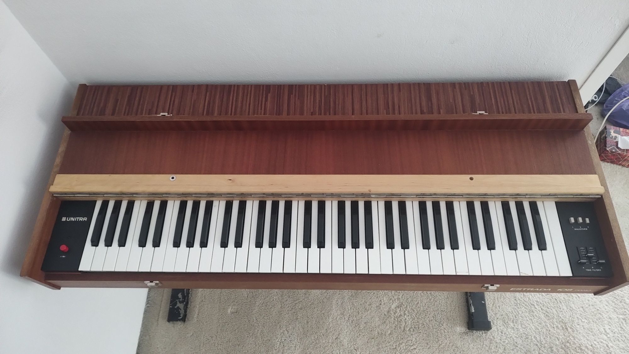 UNITRA Estrada 108 piano - organy elektryczne