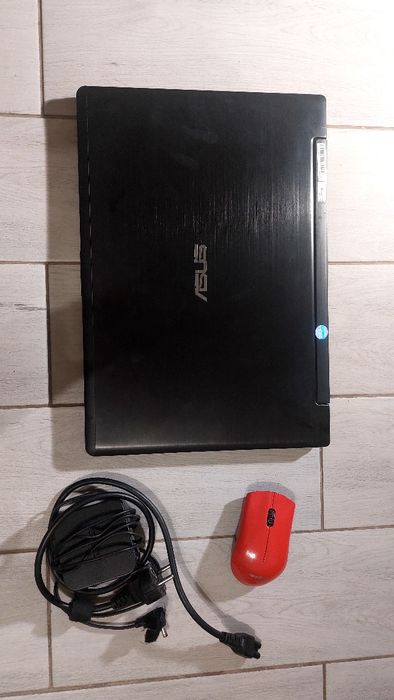 Asus ноутбук. Терміново!