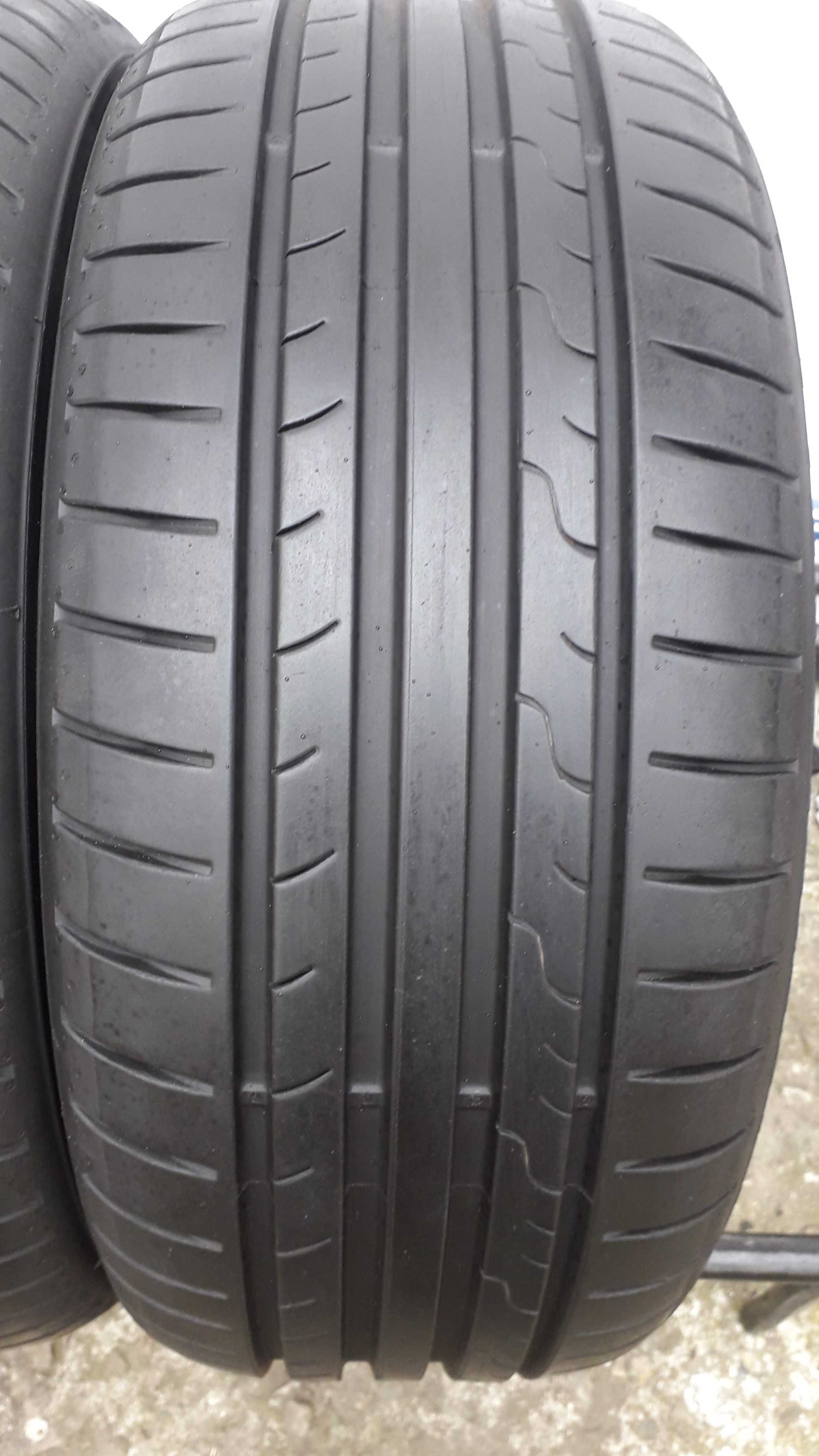 Літні шини 215/55 R16 Dunlop sport bluResponse