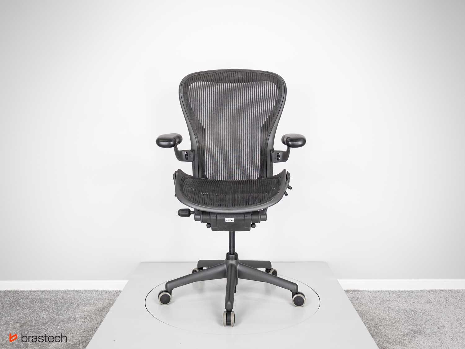 Krzesło biurowe Herman Miller Aeron Classic rozmiar C odnowiony