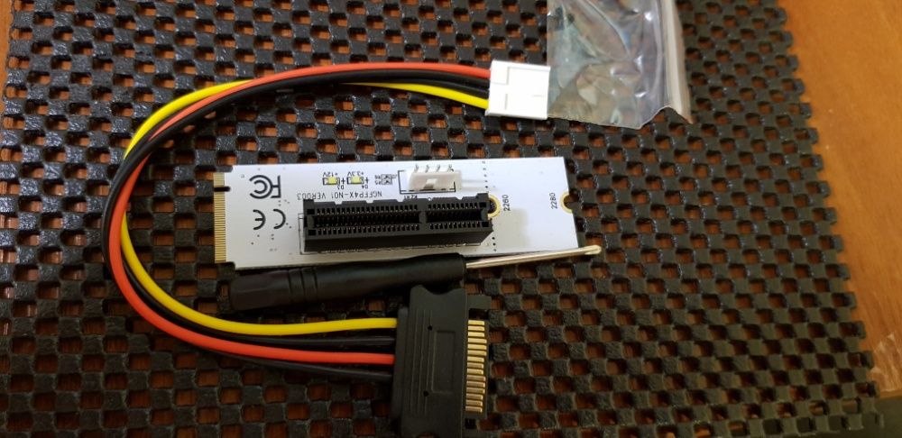 Райзер м2 белый с LED PCI-E Riser 4pin m2 для видеокарт m.2 м.2 GPU