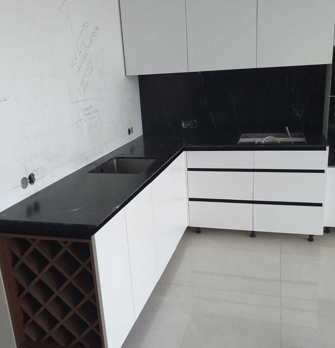 Стільниця з кварциту, стільниця з штучного каменю