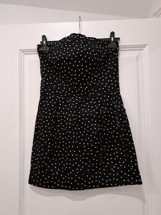 Sukienka w kropeczki