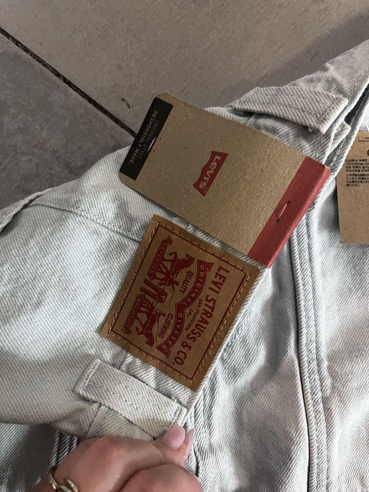 Levi’s carpenter spodnica mini niebieska jenasowa dzins s 27 nowa