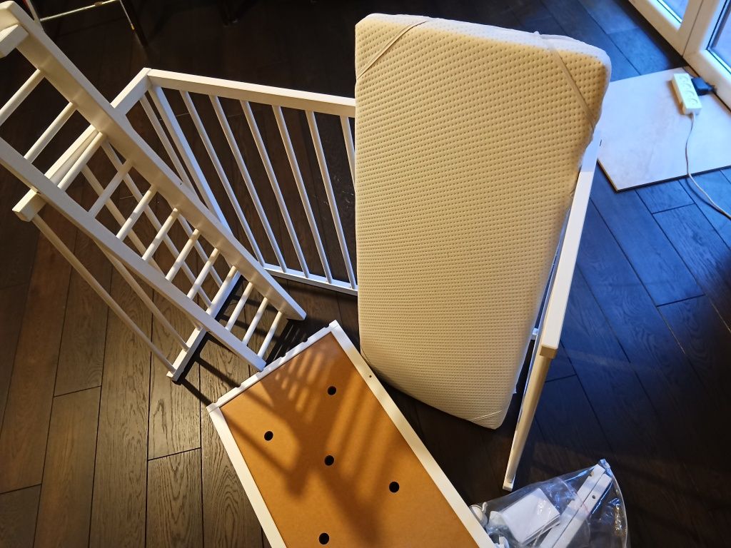 Dostawką - Łóżeczko dostawne  Klupś PICCOLINO 90×40 cm biały + materac