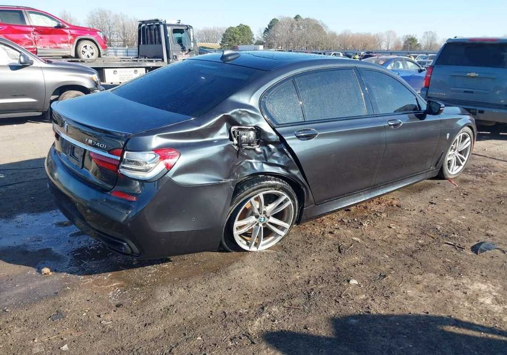 Двері права сторона BMW 7 G11 дверь бмв розборка шрот