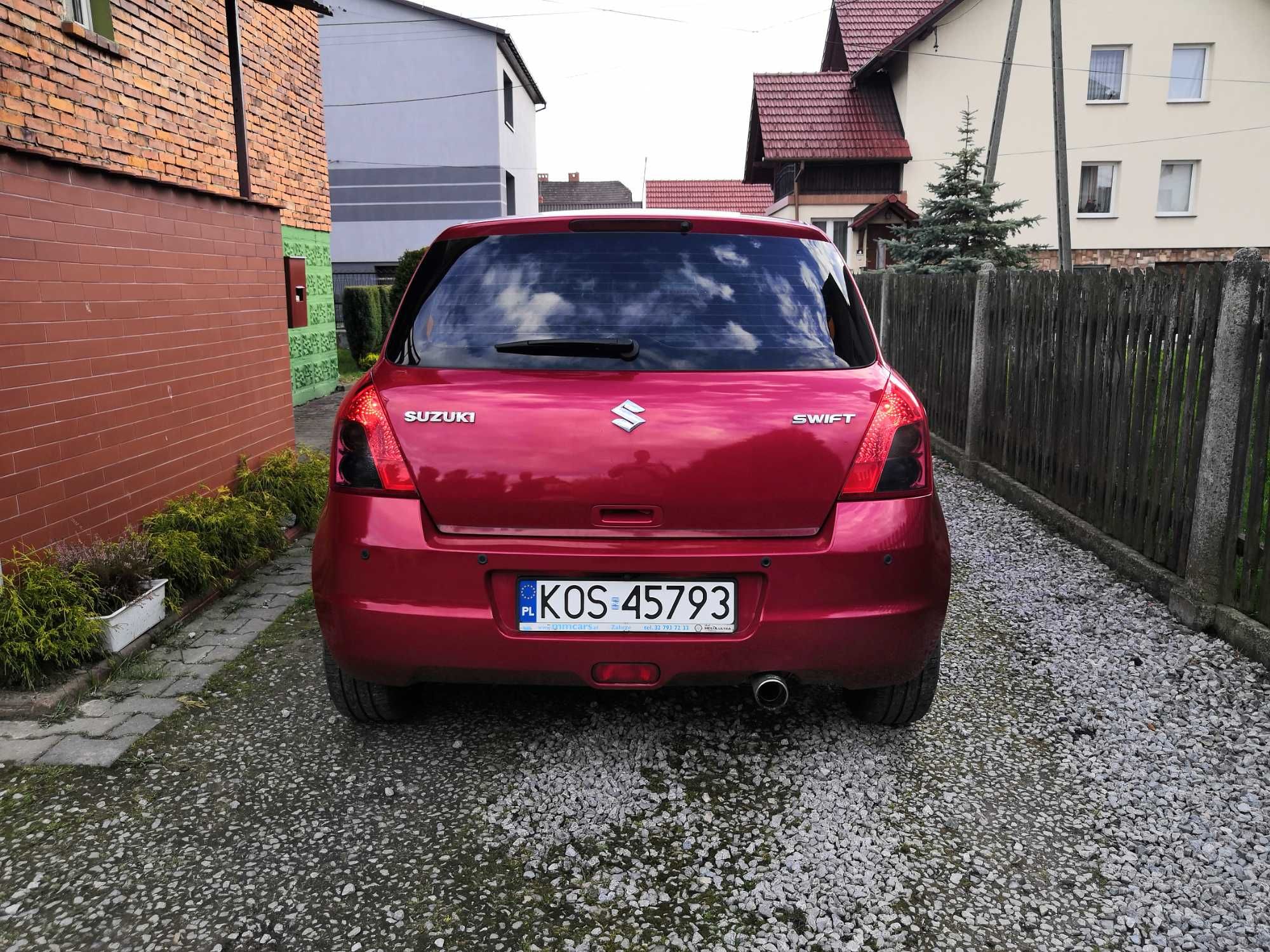 Suzuki Swift IV 2010, 126tyś, 5-drzwiowy, LCD Kamera