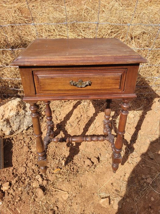 Mesa de cabeceira vintage