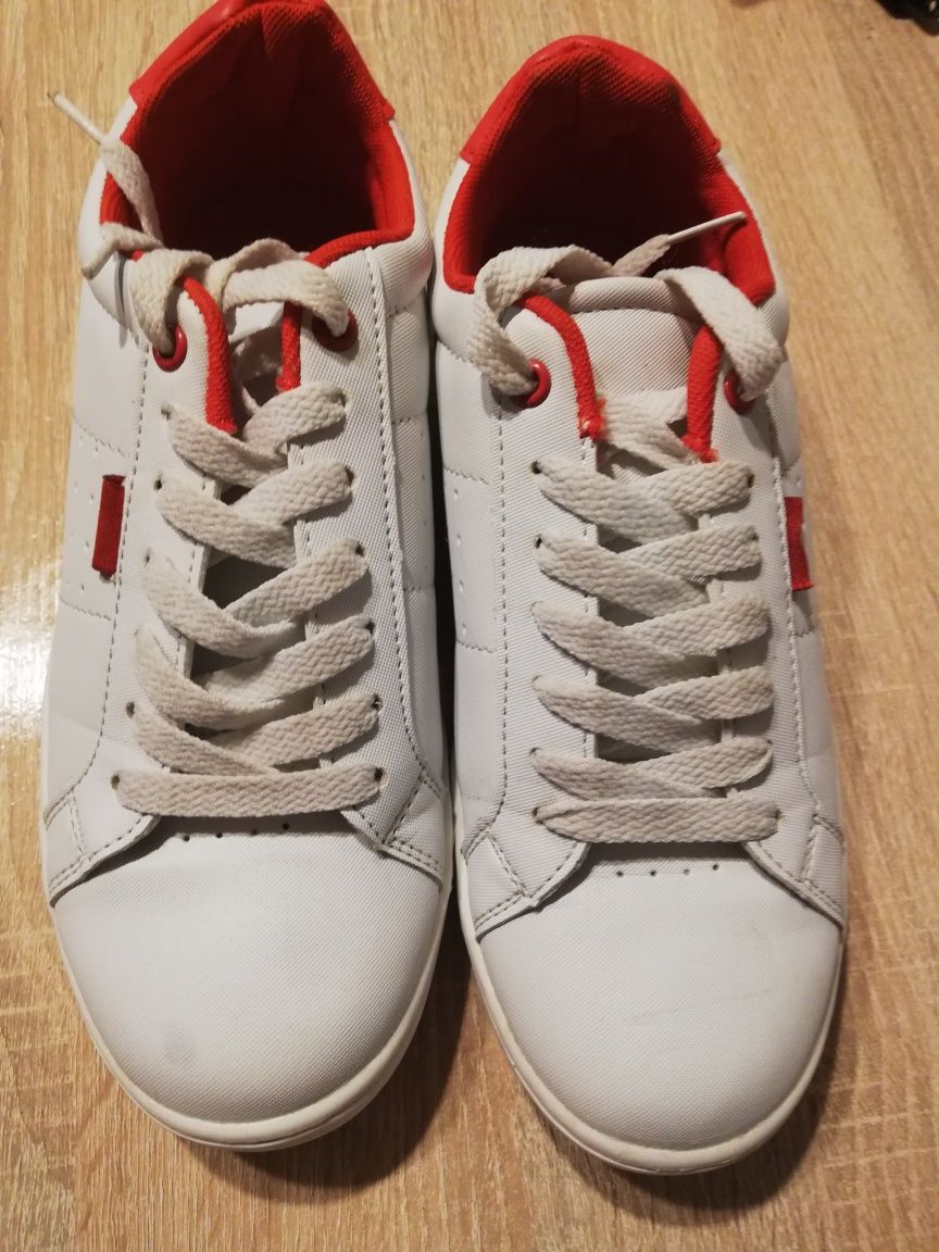 Buty sneakersy damskie białe z czerwonym 38 jak nowe