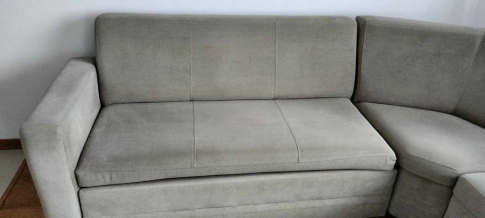 Kanapa narożna plus fotel do sprzedania w dobrym stanie