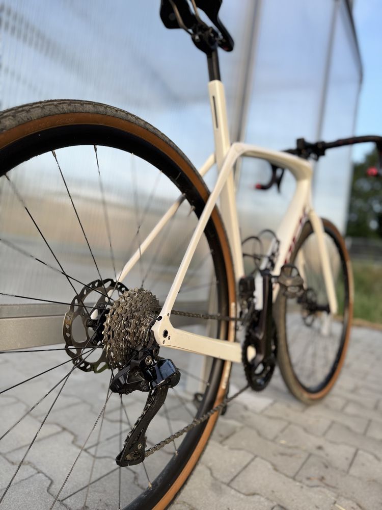 Trek DOMANE SL5 shimano di2 105