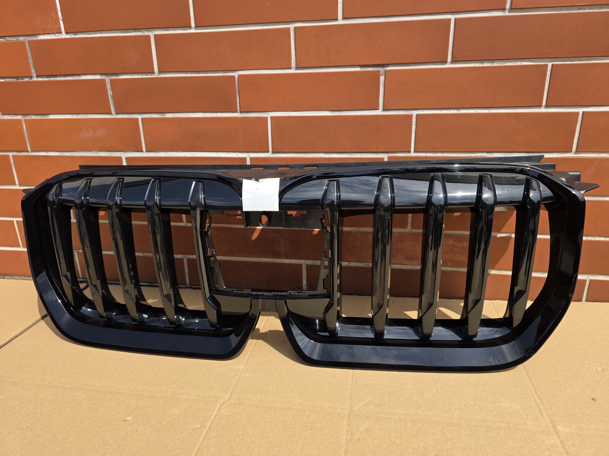 Grill Nerki Atrapa Chłodnicy BMW X1 U11 NOWY OE Shadow Czarny