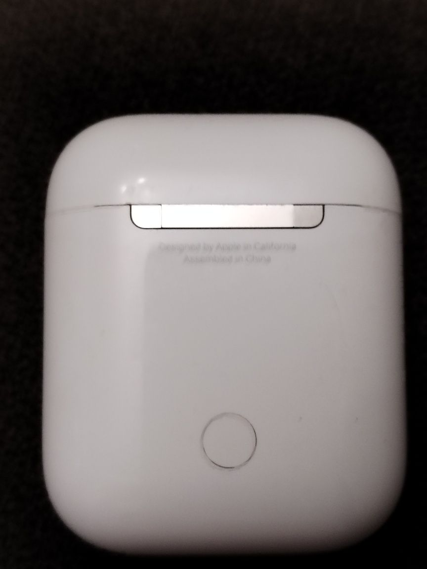 Бокс для наушников AirPods 2 и левый наушник