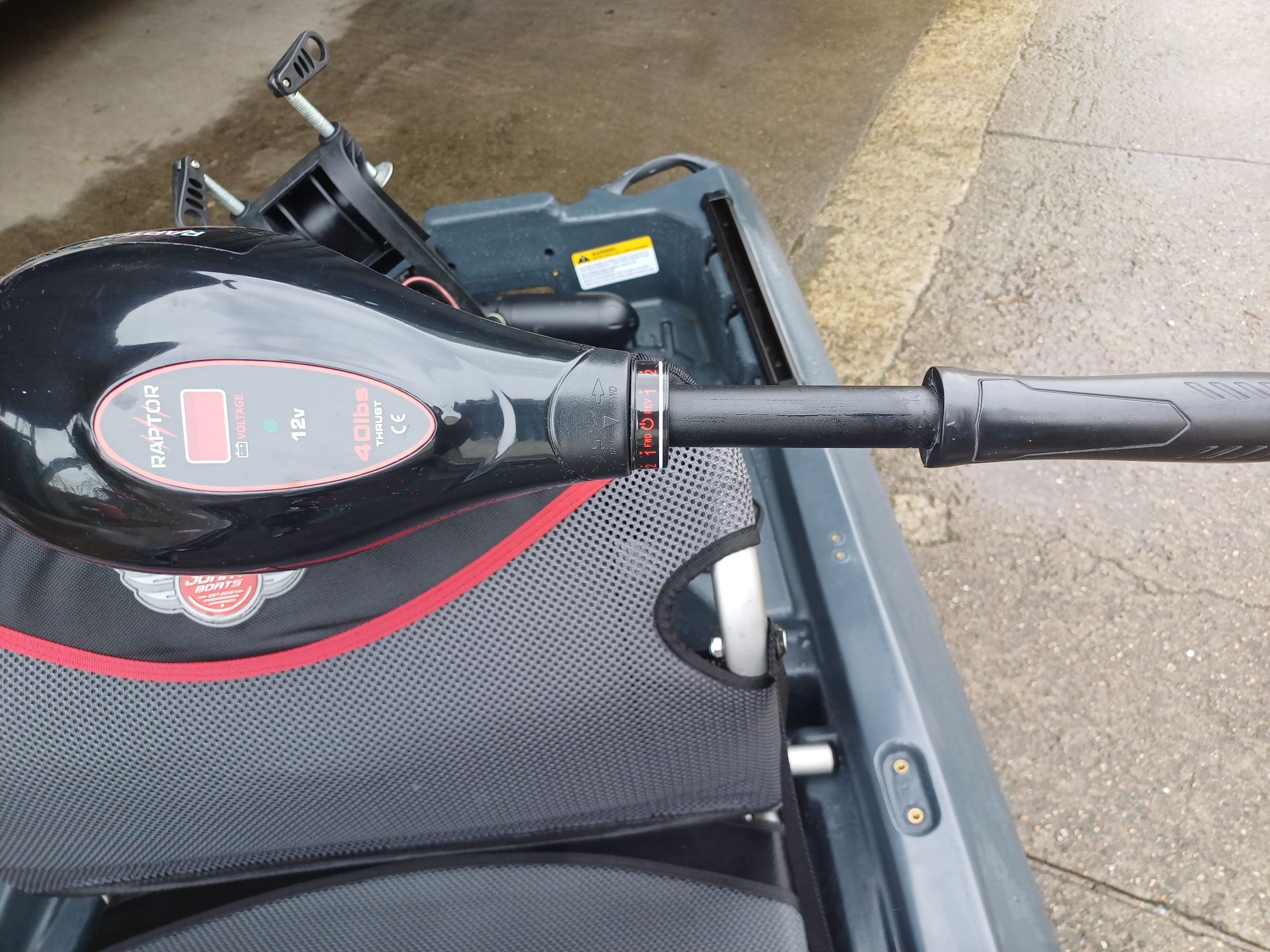 Bateria e motor de pesca. Kayak ja nao esta disponível.