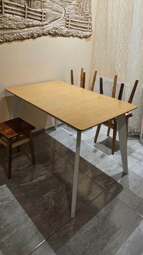 Стіл ikea чудовий стан