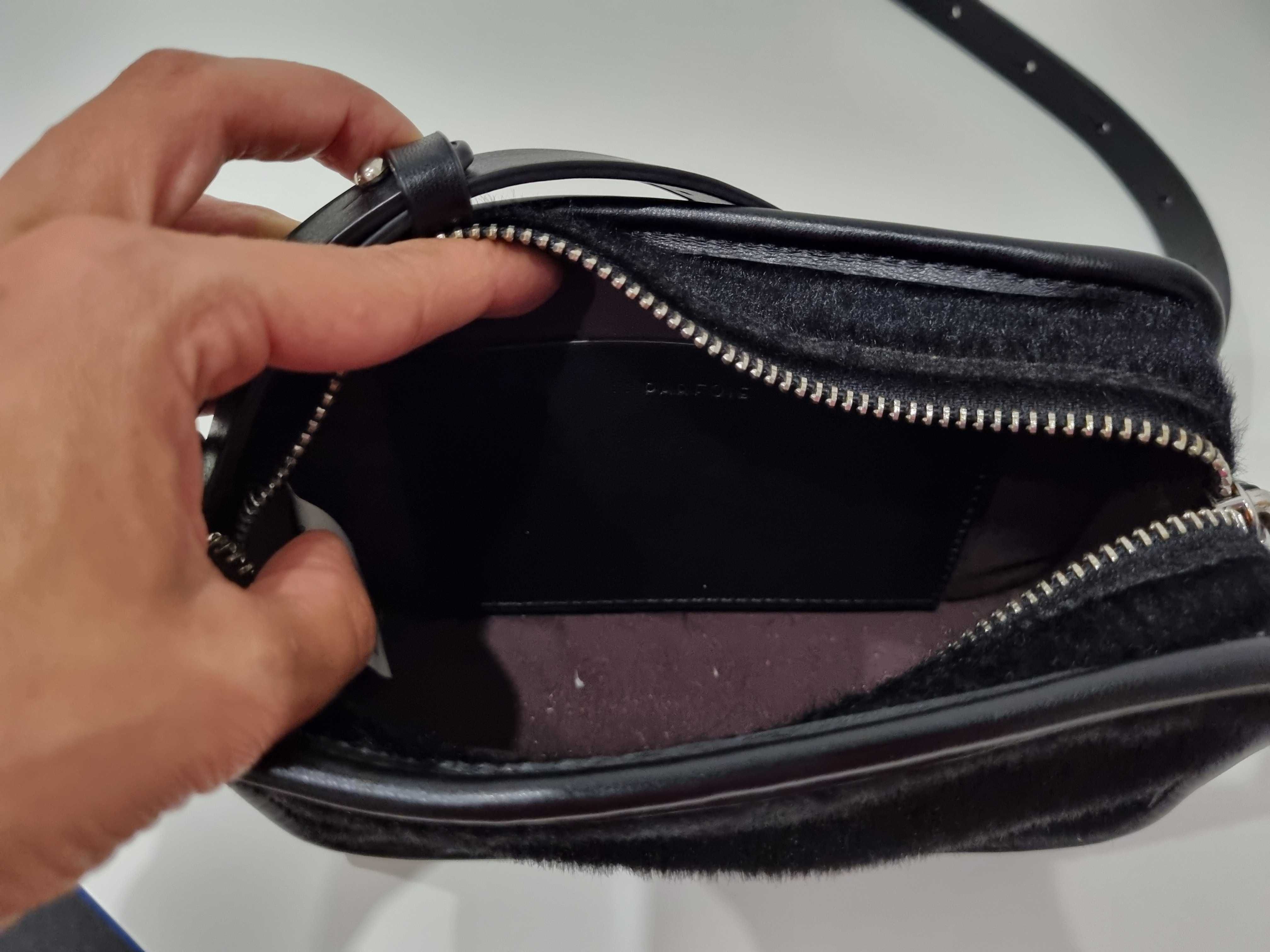 Bolsa preta pequena Parfois