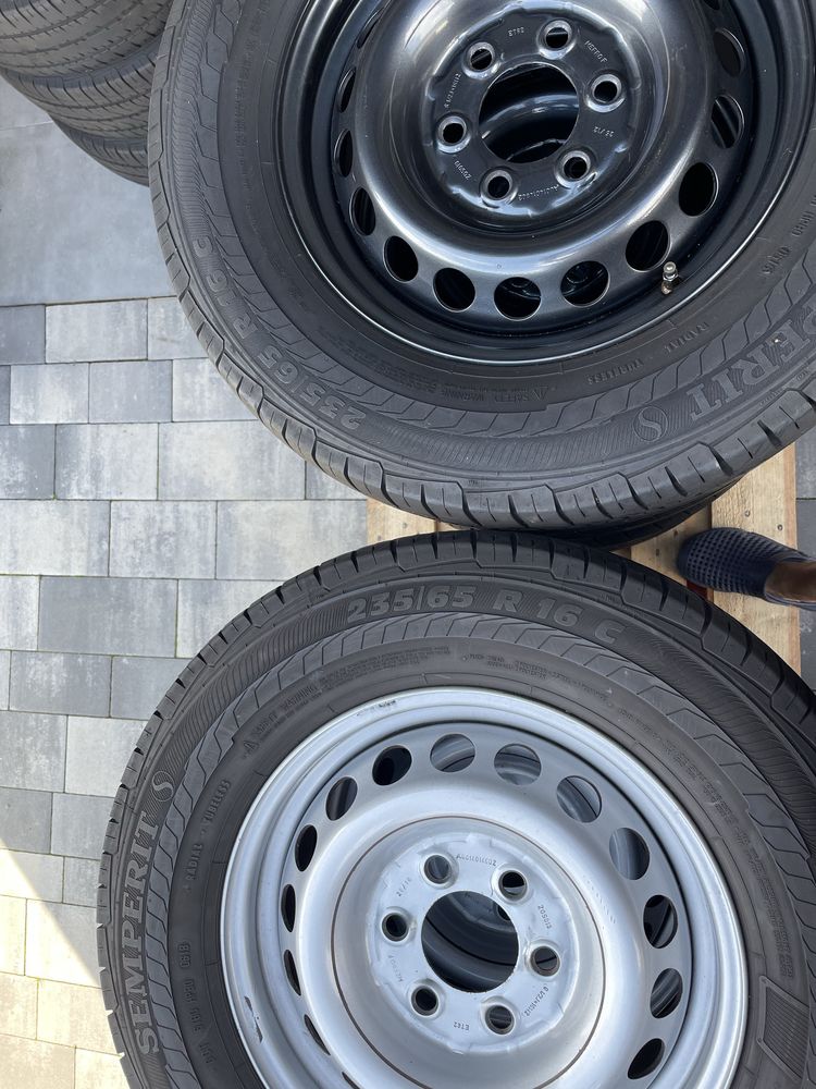Koła Mercedes Sprinter, VW Crafter 235/65/16 C 6x130 Semperit