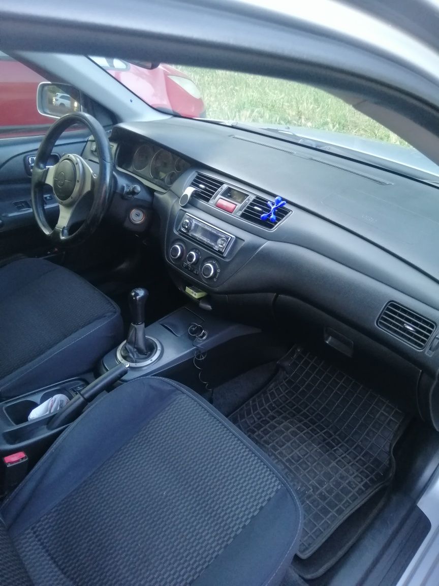 Mitsubishi lancer 9 2.0 2004