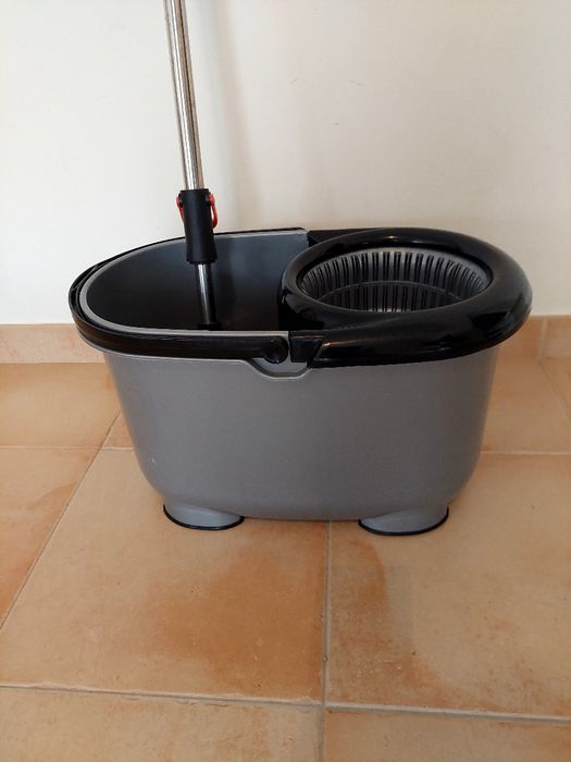 Balde e esfregona rotativo
