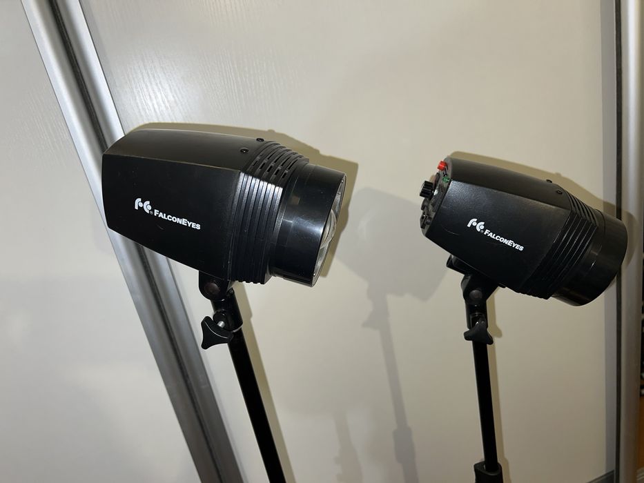 Студійний спалах FalconEyes SS 150B