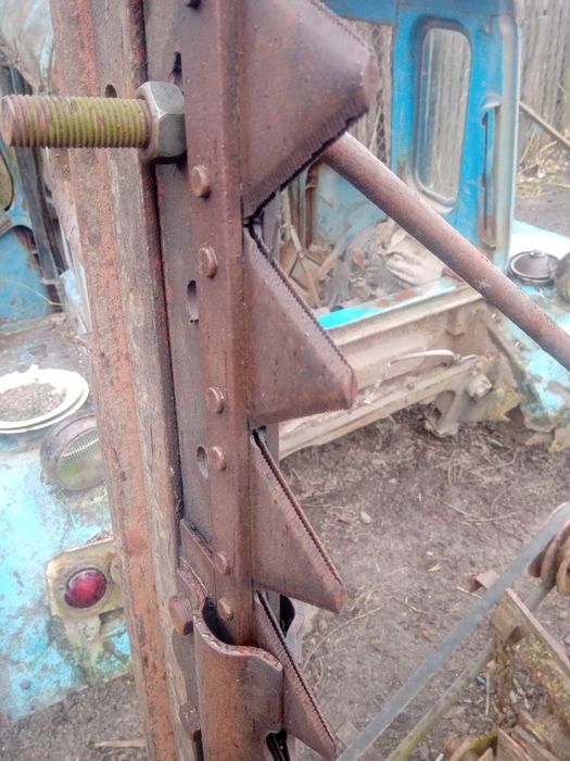 Косарка на дві коси