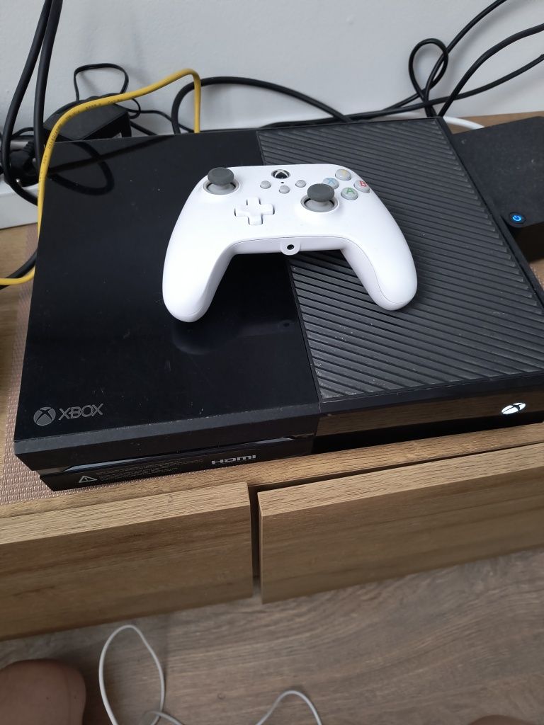 Xbox one 500gb Pad + Kinect