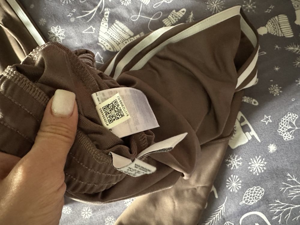 Штаны adidas XS нові