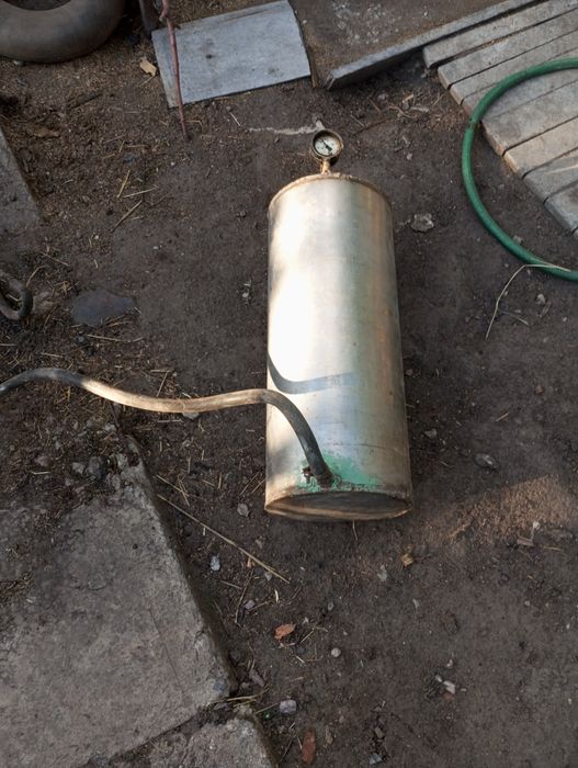 Маю отакий бак з нержавійки.