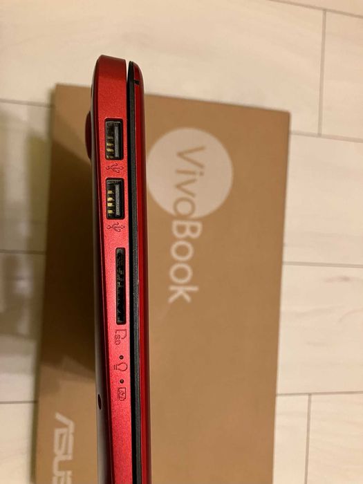 Laptop Asus Vivobook F510U czerowny