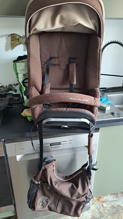 Vendo ovo e cadeira Jané