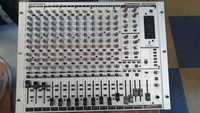 Behringer Eurorack MX2642A 26-Input 4-Bus Микшерный пульт