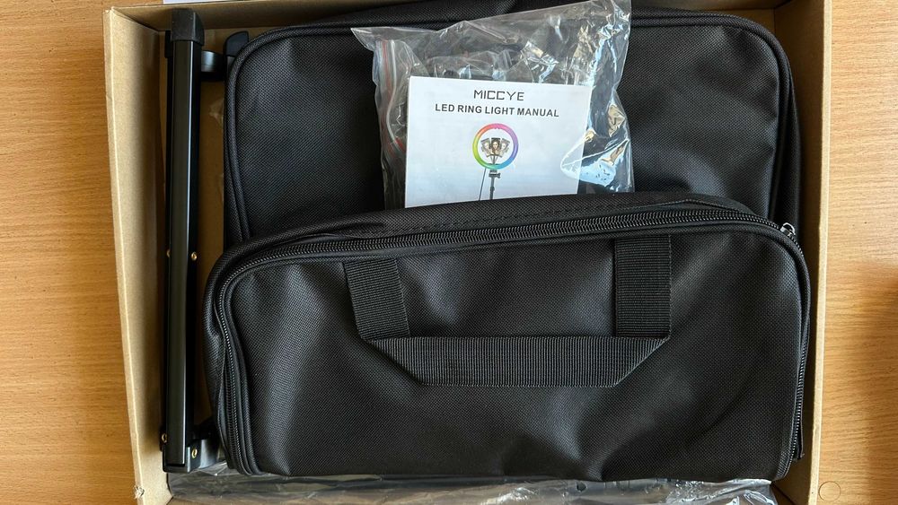 Кільцева світлодіодна LED лампа з кільцем 26 см.