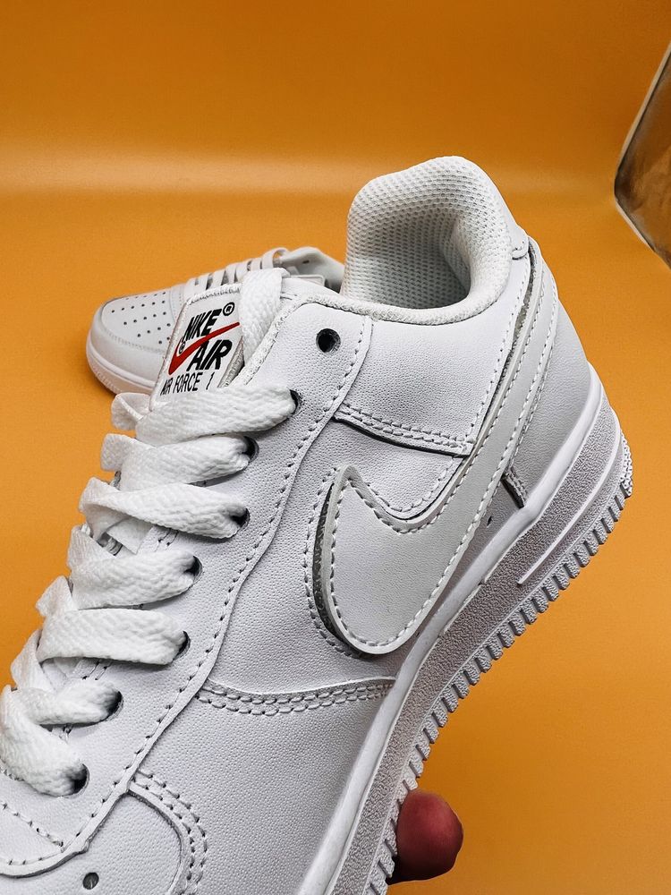 Nowe buty Nike Air Force 1 07 QS biały rozm. 41 wysyłka gratis
