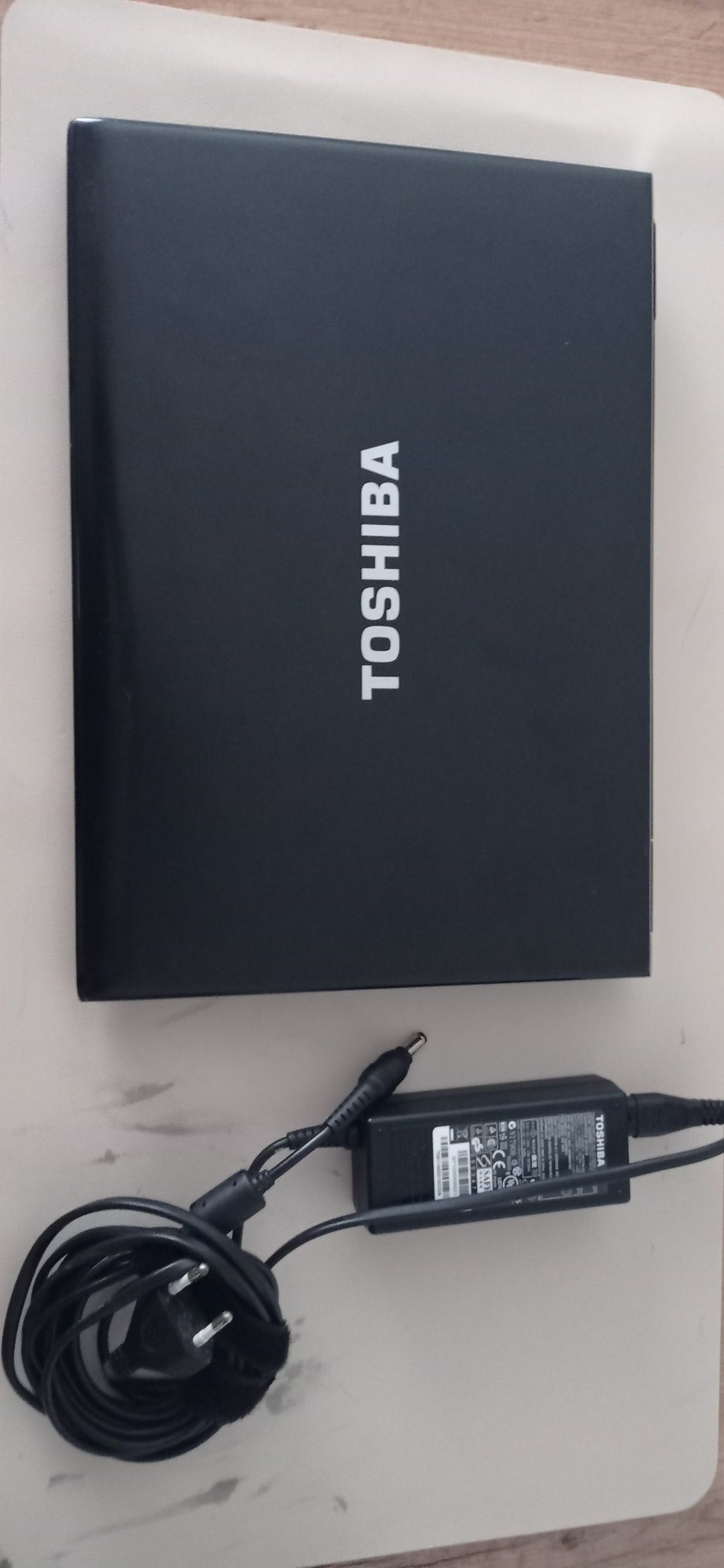 Portátil TOSHIBA Protege R830-1JM