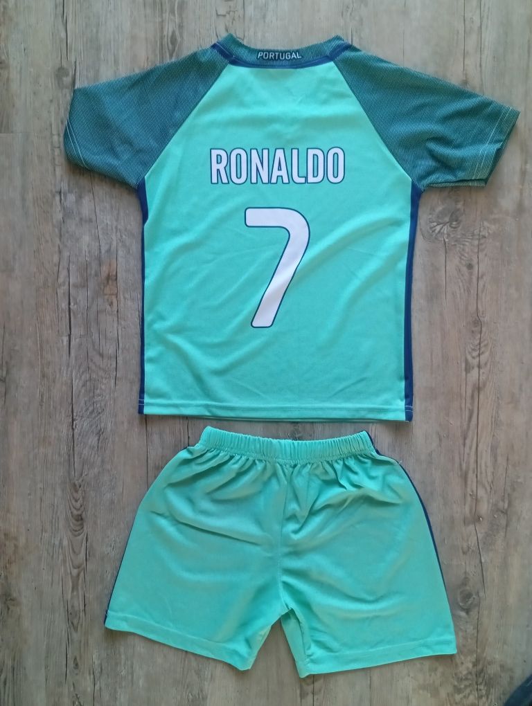 Strój piłkarski Ronaldo Portugal r. 128