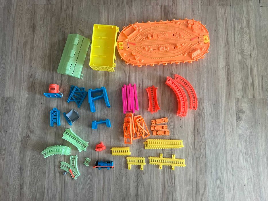 Tomek i Przyjaciele zakręcona stacja FJL41 Track Master