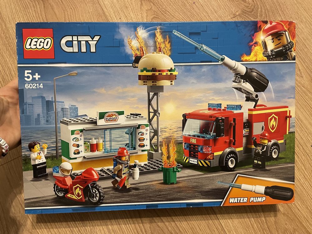 Lego 60214 Straż Na ratunek w płonącym barze