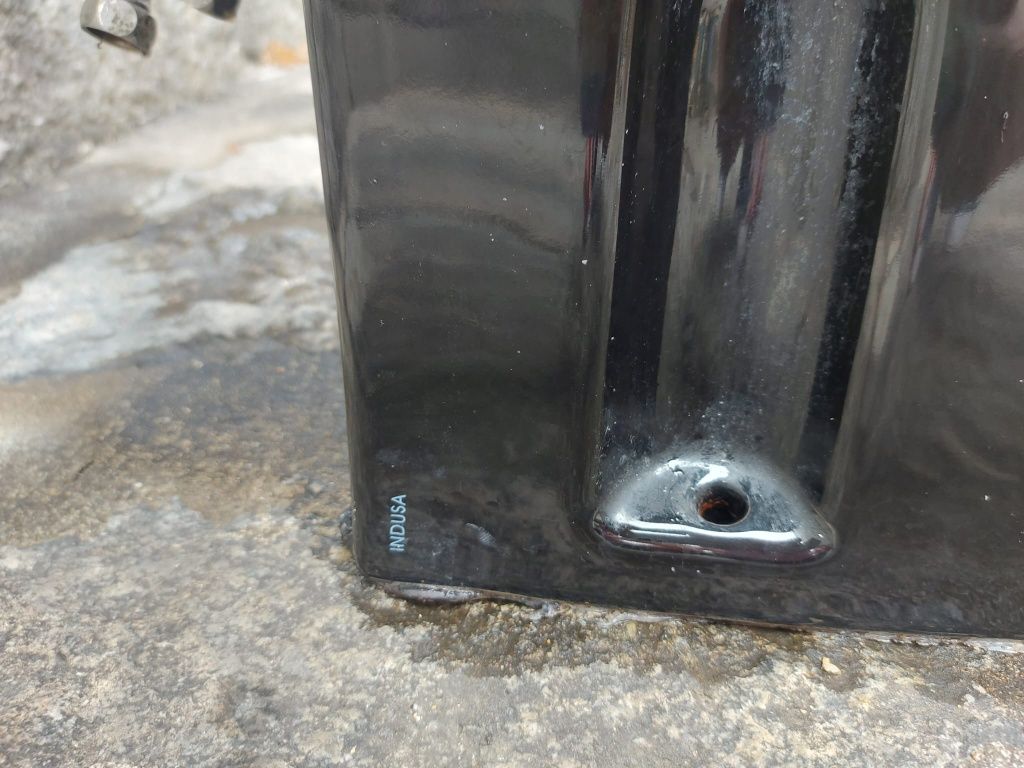 Bidé Indusa preto