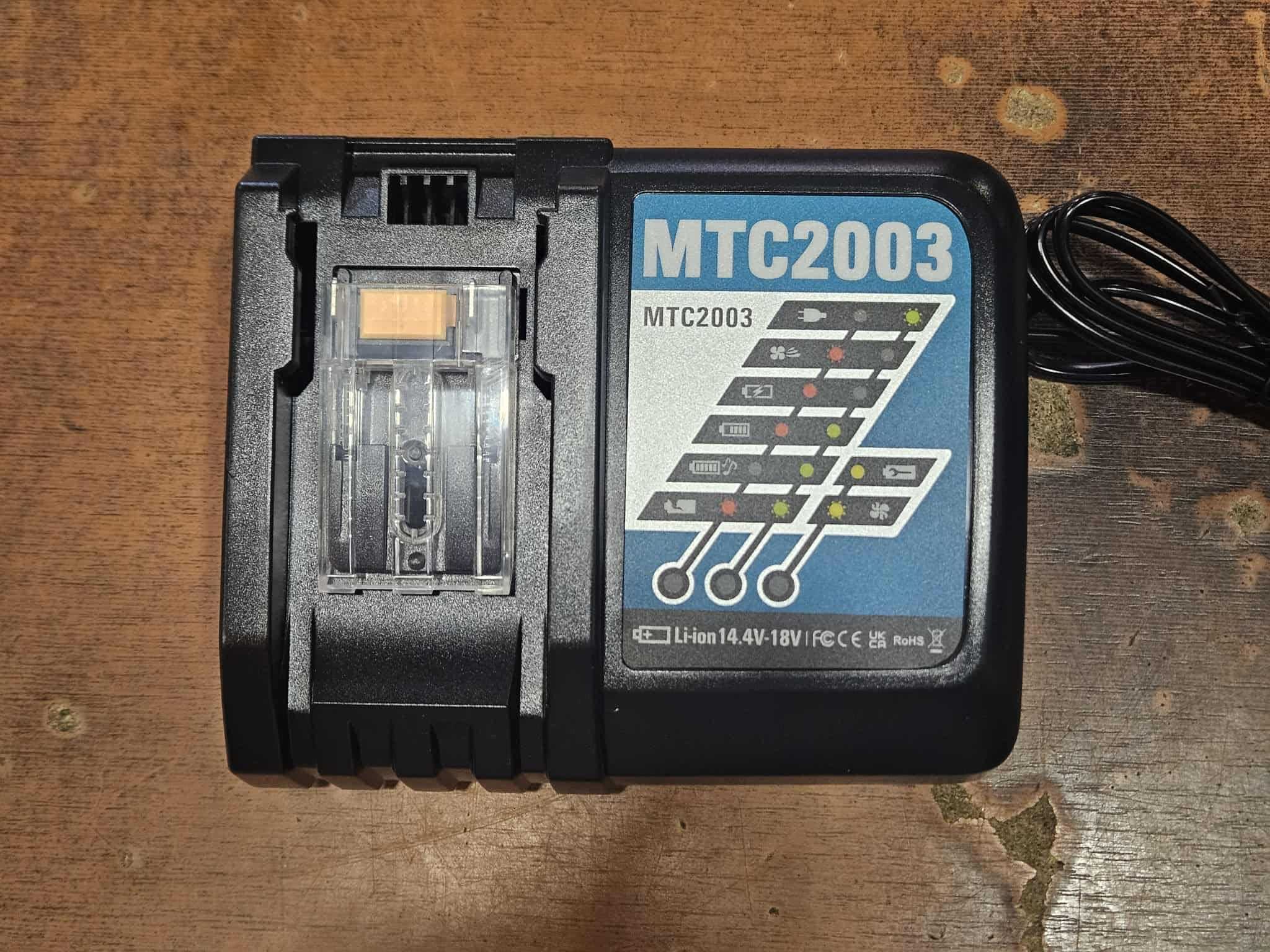 ŁADOWARKA  18V MTC2003 zamiennik do makity