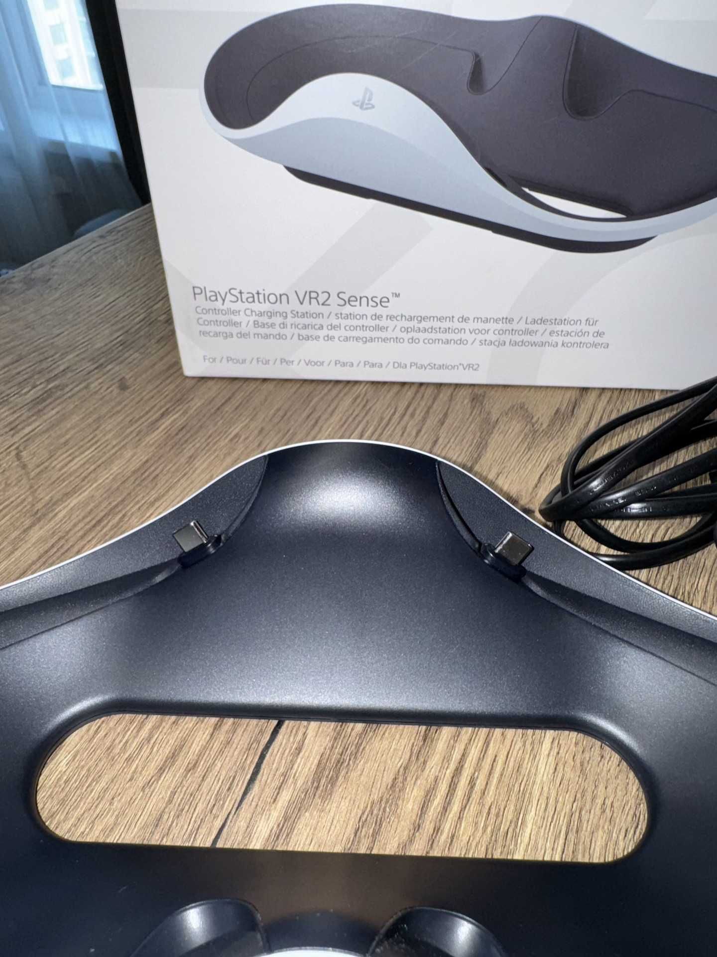 Зарядна станція для контролерів PlayStation VR2 Sense