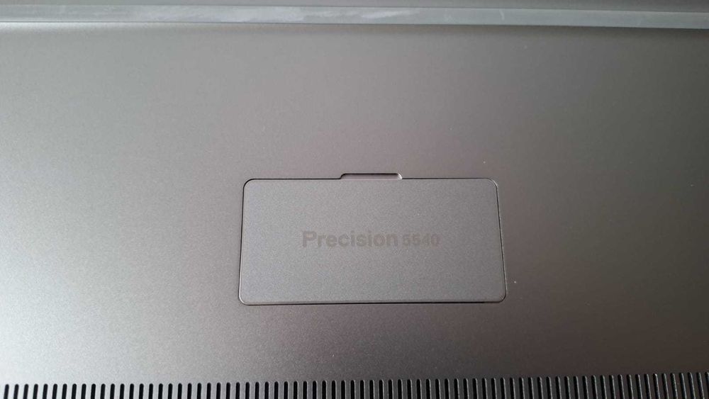 Dell Precision 5540 i7-9850H / 16GB RAM / 512GB SSD – dobry stan