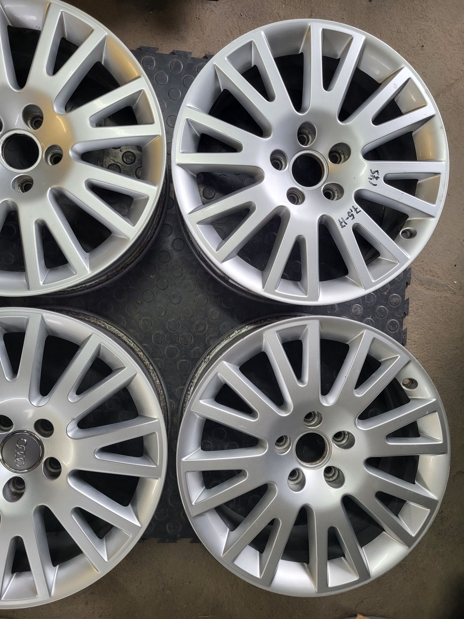 Felgi Aluminiowe 5x112 7Jx17 ET 42 Audi