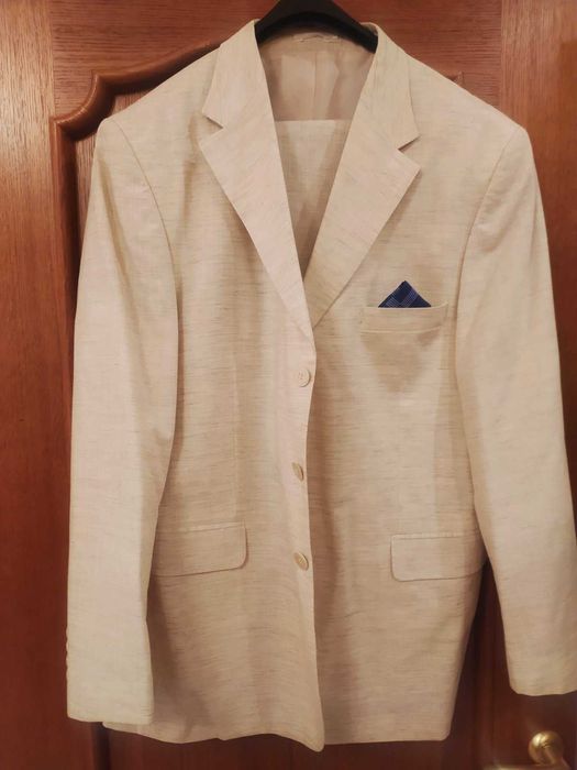 Продам класичні чоловічі  костюми 5 шт ( 3 світ+2 темн) в дуже доброму