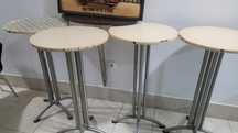 Conjunto de 4 mesas altas